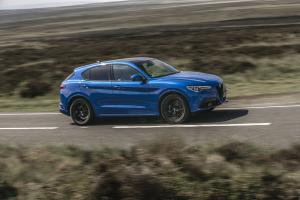 Alfa Romeo Stelvio Veloce 2020 года  (UK)